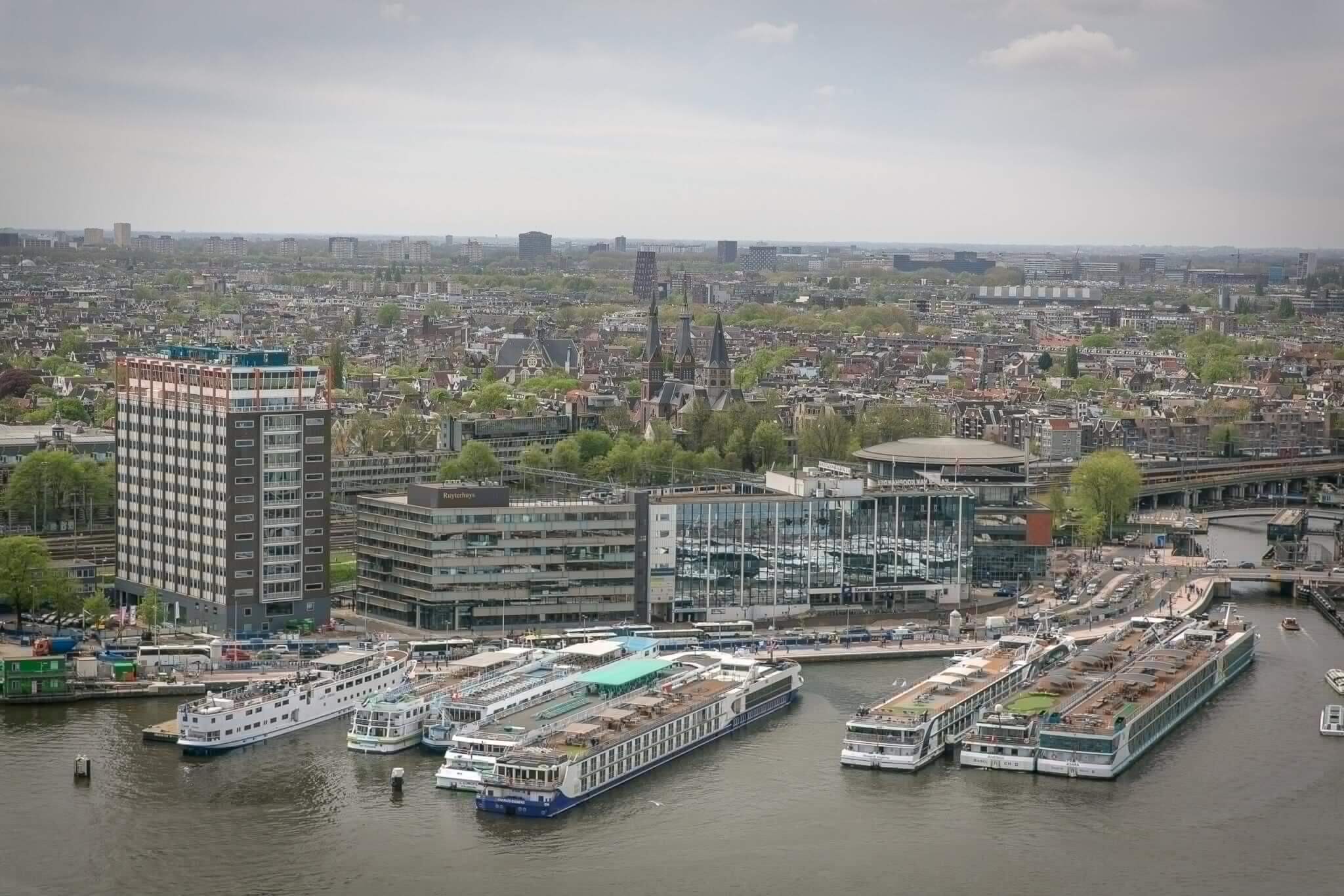cruise port amsterdam riviercruise en zee cruise foto's